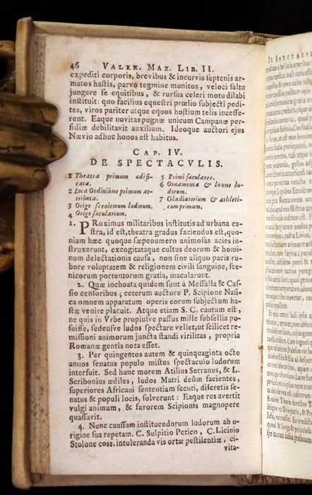 1650 Rare Latin Vellum Book - Valerius Maximus' Stories of Roman life. Dictorum, Factorumque Memorabilium Libri IX.