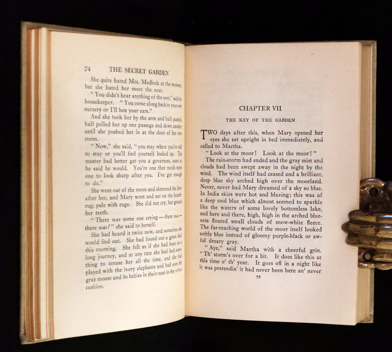 1911 Rare Book - The SECRET GARDEN by Frances Hodgson Burnett.
