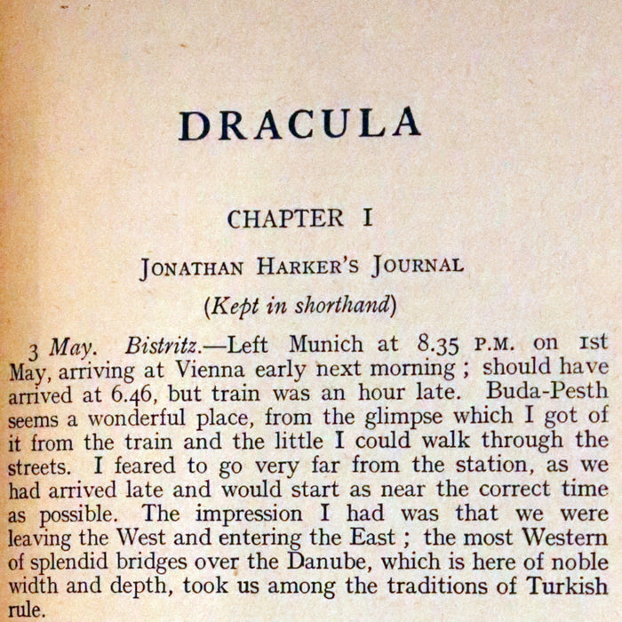 1913 Rare Edition - DRACULA by Bram Stoker, a Gothic Vampire Story.