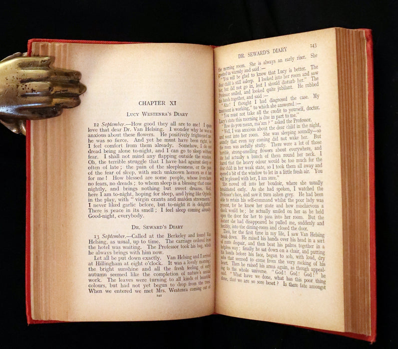 1913 Rare Edition - DRACULA by Bram Stoker, a Gothic Vampire Story.