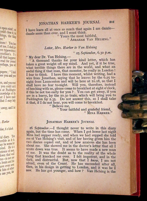 1913 Rare Edition - DRACULA by Bram Stoker, a Gothic Vampire Story.