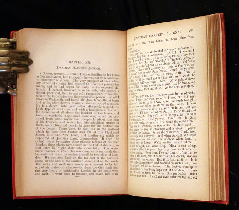 1913 Rare Edition - DRACULA by Bram Stoker, a Gothic Vampire Story.