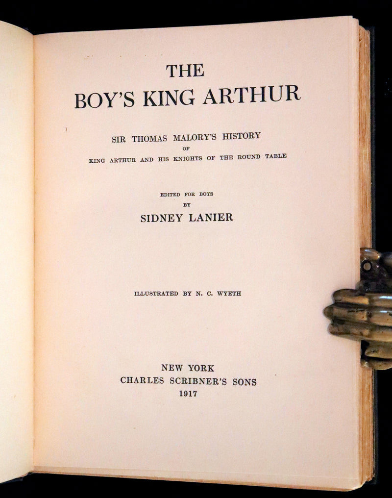 1917 Scarce First Edition - The Boy's King Arthur and His Knights of the Round Table illustrated by N. C. Wyeth.