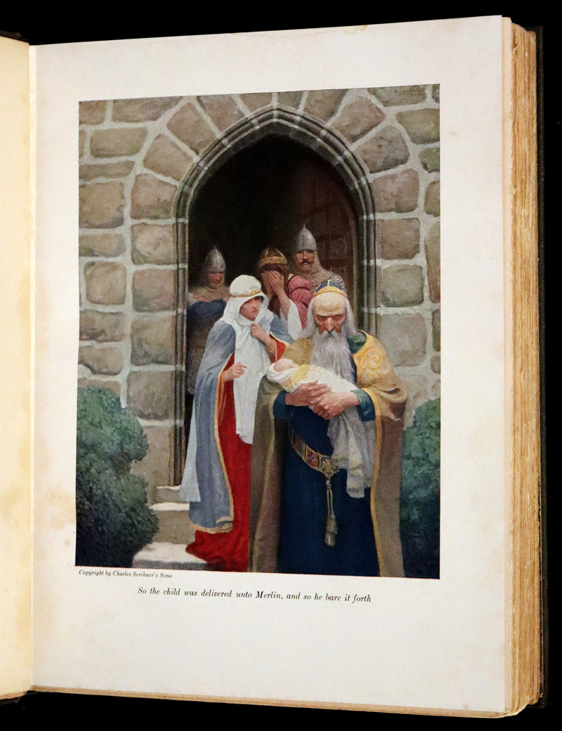 1917 Scarce First Edition - The Boy's King Arthur and His Knights of the Round Table illustrated by N. C. Wyeth.