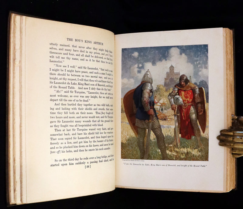 1917 Scarce First Edition - The Boy's King Arthur and His Knights of the Round Table illustrated by N. C. Wyeth.