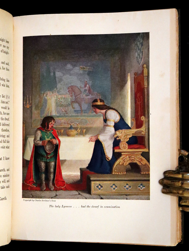 1917 Scarce First Edition - The Boy's King Arthur and His Knights of the Round Table illustrated by N. C. Wyeth.
