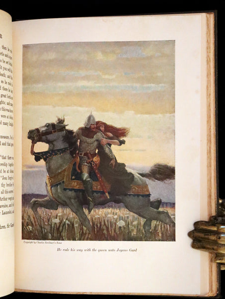 1917 Scarce First Edition - The Boy's King Arthur and His Knights of the Round Table illustrated by N. C. Wyeth.