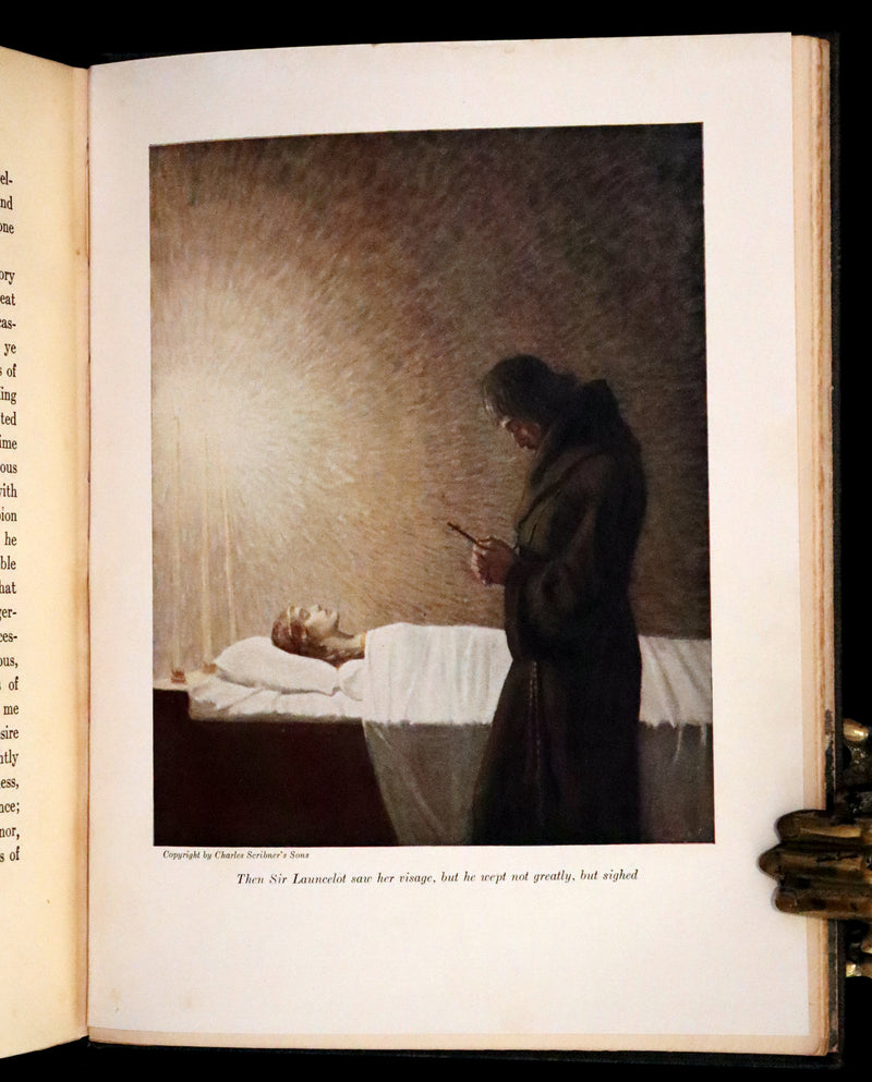 1917 Scarce First Edition - The Boy's King Arthur and His Knights of the Round Table illustrated by N. C. Wyeth.