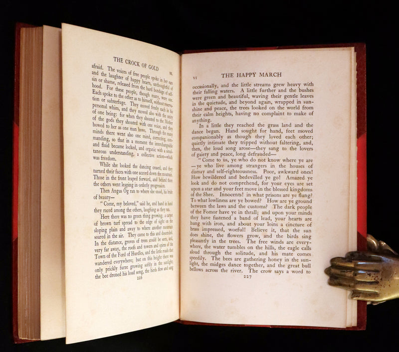 1926 Rare 1stED bound by Bayntun - The Crock of Gold by James Stephen & illustrated by Thomas Mackenzie.