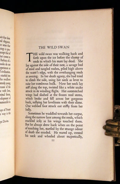 1932 First Limited Edition Signed by Irish Writer Liam O'Flaherty - The Wild Swan And Other Stories.