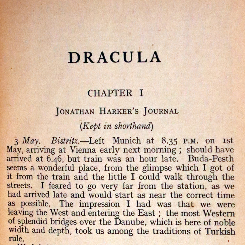 1913 Rare Edition - DRACULA by Bram Stoker, a Gothic Vampire Story.