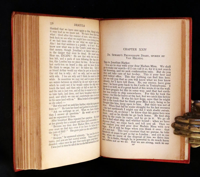 1913 Rare Edition - DRACULA by Bram Stoker, a Gothic Vampire Story.