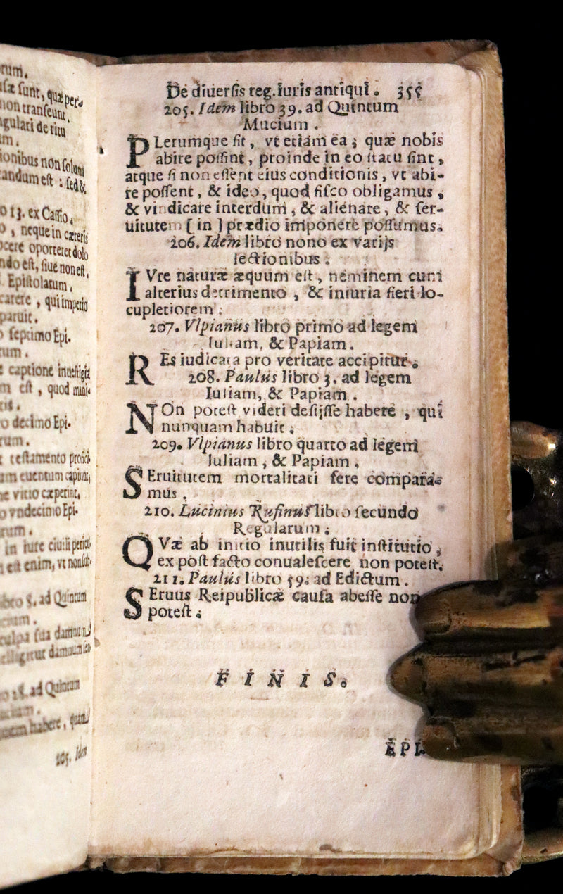 1667 Scarce Latin vellum Book - The Four Books of the Institutions of Emperor Justinian - Imperatoris justiniani institutionum libri IV.