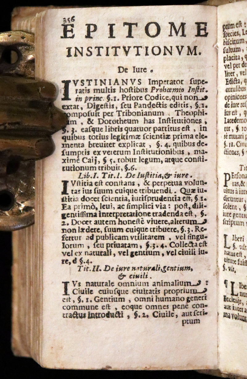 1667 Scarce Latin vellum Book - The Four Books of the Institutions of Emperor Justinian - Imperatoris justiniani institutionum libri IV.