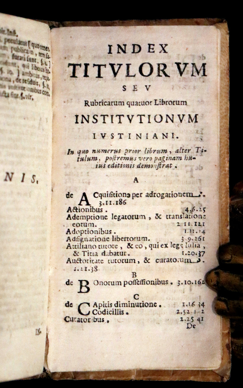 1667 Scarce Latin vellum Book - The Four Books of the Institutions of Emperor Justinian - Imperatoris justiniani institutionum libri IV.