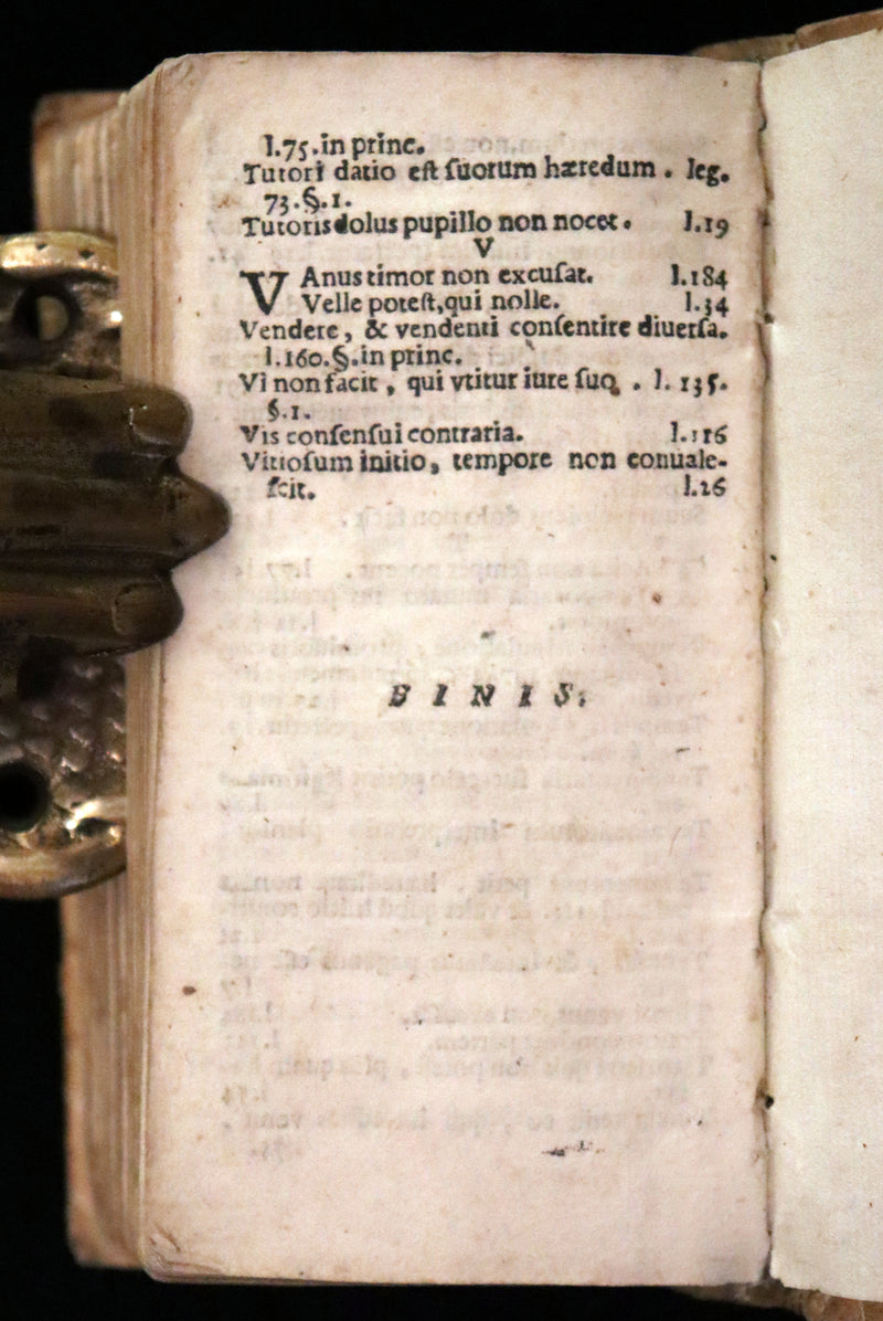 1667 Scarce Latin vellum Book - The Four Books of the Institutions of Emperor Justinian - Imperatoris justiniani institutionum libri IV.