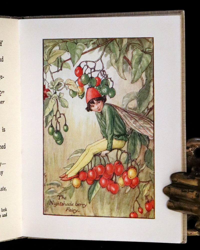 1930 Rare Book - Cicely Mary Barker - FLOWER FAIRIES OF THE AUTUMN.