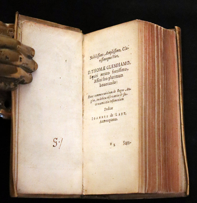 1630 Rare Latin Vellum Book - Sir Thomas Smith's De Republica Anglorum.