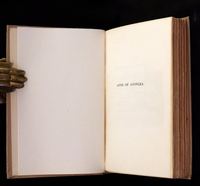 1909 Rare First Edition, Early Printing - Anne of Avonlea Lucy Maud Montgomery.