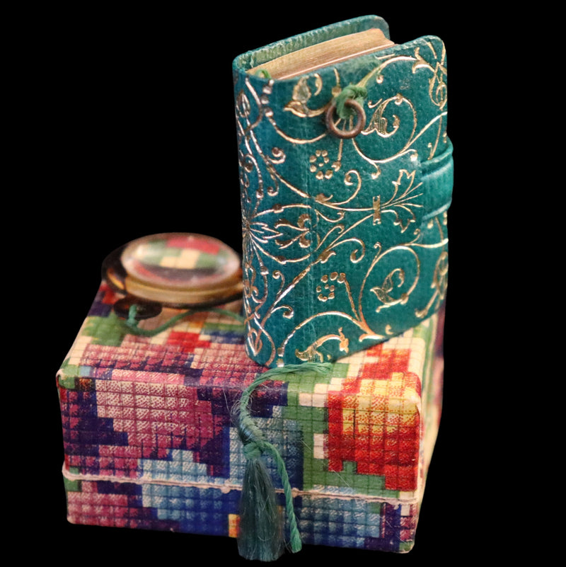 1920 Rare Miniature Arabic Book, The Koran, Quran by Steinbrener Magnifying Lens