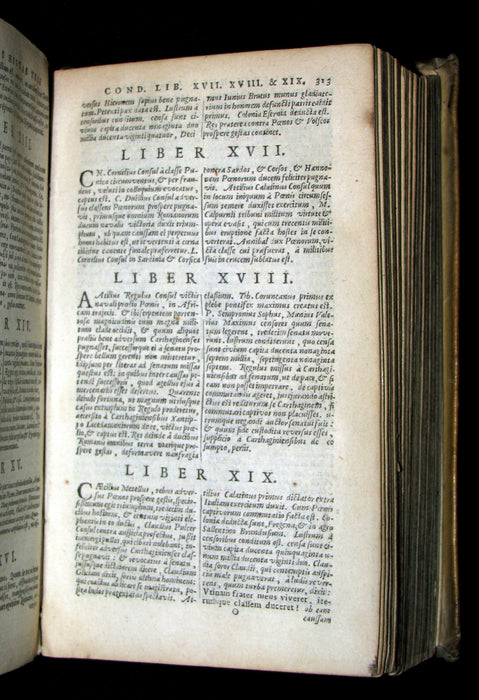 1633 Rare Latin Vellum Book - Titus Livius - Titi Livii Patavini historiarvm libri. Rome History.