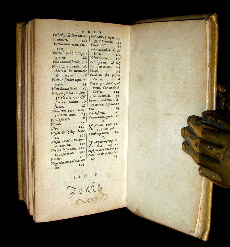 1636 Scarce Latin vellum Book - VIRGIL Works - Pub. Virgilii Maronis Opera (Aeneid, Georgics, etc)