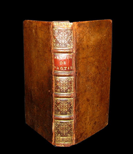 1646 Rare Law Book - De Pactis Tractatus by Arnold Vinnius,  leading jurists of the 17th century.