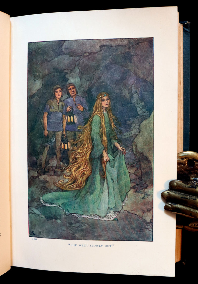 1912 Rare Book - The Princess and Curdie by George Macdonald illustrated by Helen Stratton.