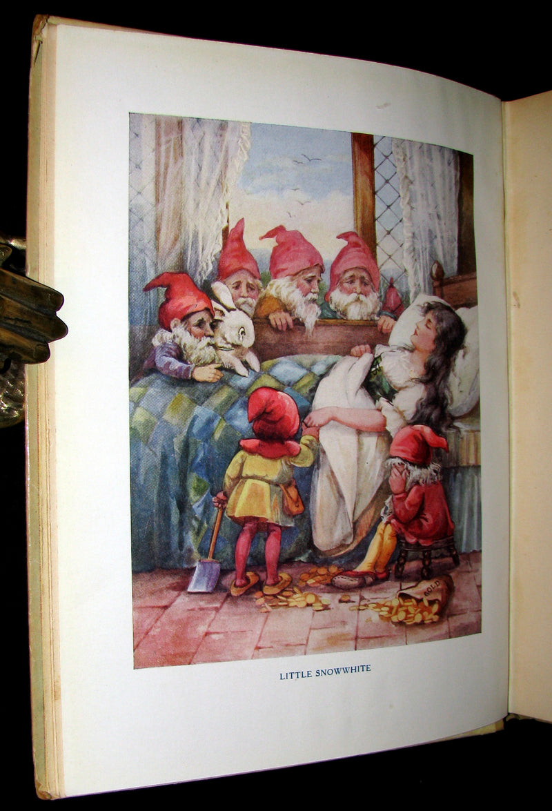 1910 Scarce Book - FAVOURITE FAIRY STORIES Re-told by Edric Vredenburg. Illustrated.