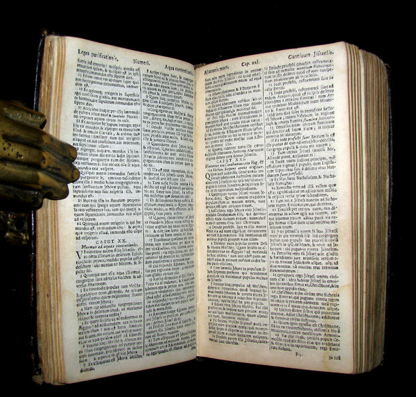 1661 Rare Latin Bible - Biblia sacra sive Testamentum by Evan Tyler King's Printer in Scotland.