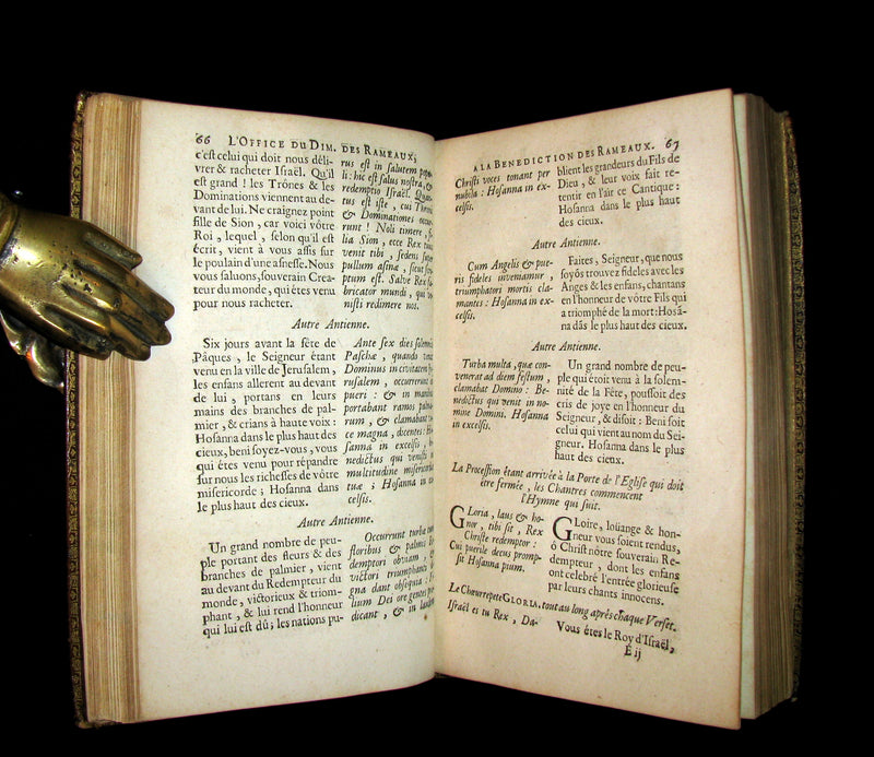 1698 Rare French Latin Book ~ The Office of Holy Week in Latin & French. L'Office de la Semaine Sainte.
