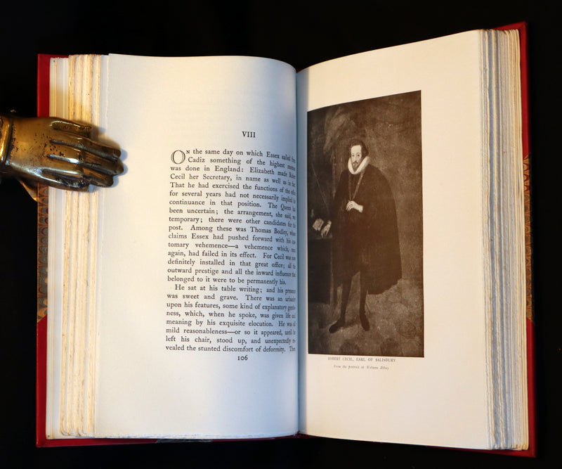 1929 Rare Book - ELIZABETH I (Queen of England) And ESSEX : A Tragic History by Lytton Strachey bound by Sangorski & Sutcliffe.