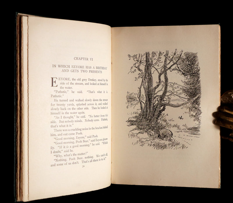 1926 Nice First Edition - A. A. Milne - WINNIE-THE-POOH Illustrated by Ernest H. Shepard.