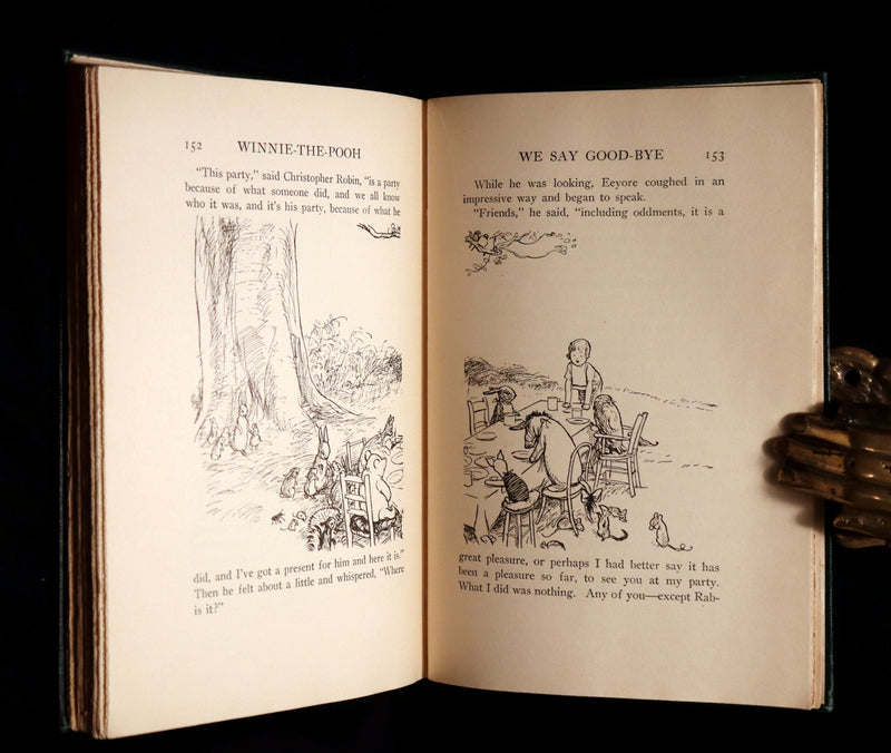 1926 Nice First Edition - A. A. Milne - WINNIE-THE-POOH Illustrated by Ernest H. Shepard.