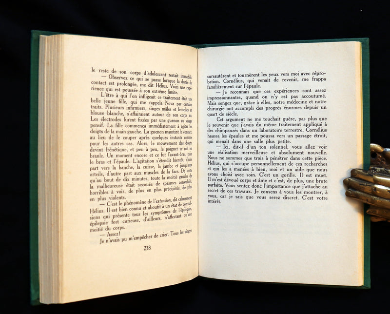 1963 Rare First Limited Edition #749 - La Planete des Singes (The Planet of the Apes) by Pierre Boulle.