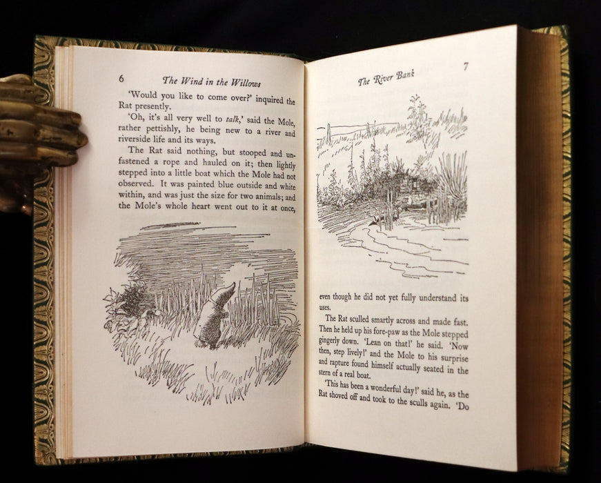 1978 Beautifully Illustrated by Shepard & bound by Bayntun - THE WIND IN THE WILLOWS by Kenneth Grahame.