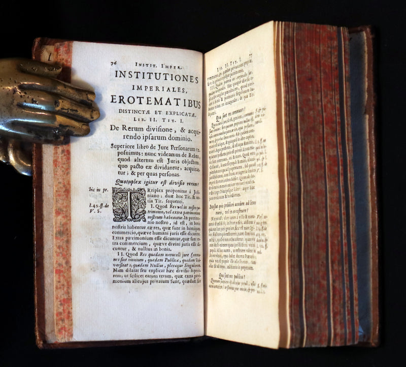 1692 Rare Law Book - INSTITUTIONES IMPERIALES EROTEMATIBUS DISTINCTÆ by Antonio Perez.