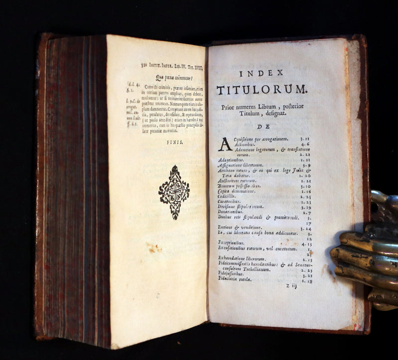 1692 Rare Law Book - INSTITUTIONES IMPERIALES EROTEMATIBUS DISTINCTÆ by Antonio Perez.