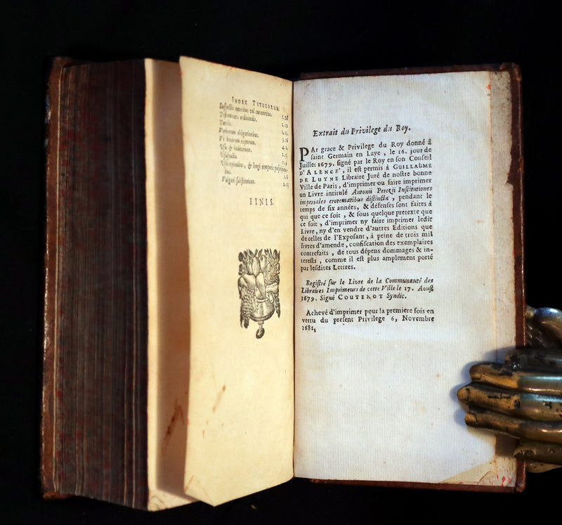 1692 Rare Law Book - INSTITUTIONES IMPERIALES EROTEMATIBUS DISTINCTÆ by Antonio Perez.