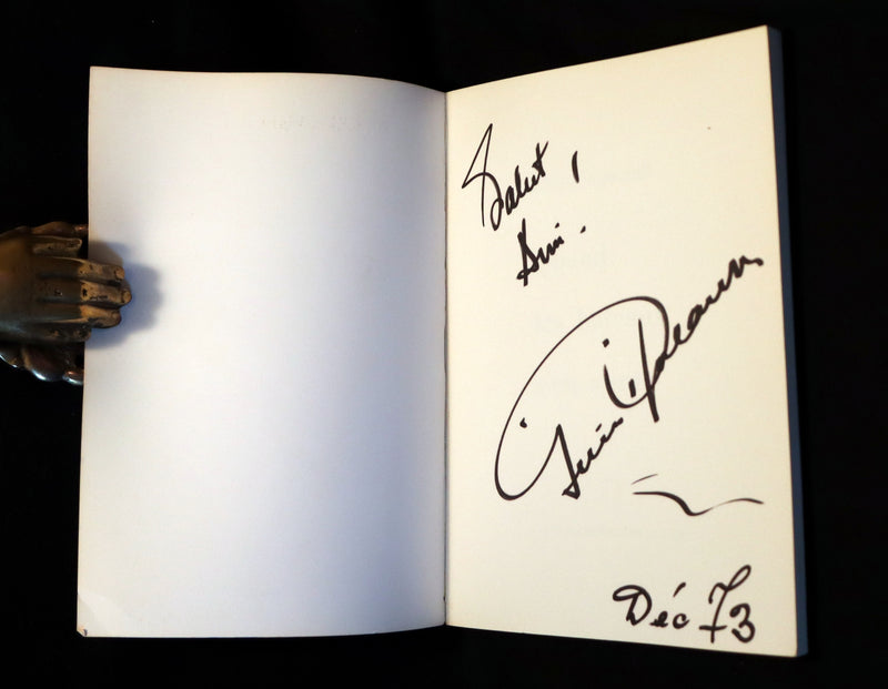 1971 Rare Book- Quebec Poet - Quand les bateaux s'en vont signed by Gilles VIGNEAULT.