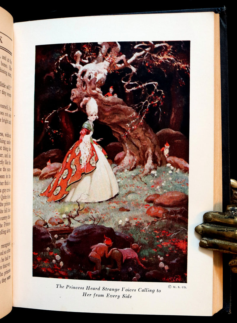 1925 Rare Edition - The RED FAIRY BOOK by Andrew Lang Illustrated by Manning de Villeneuve Lee.