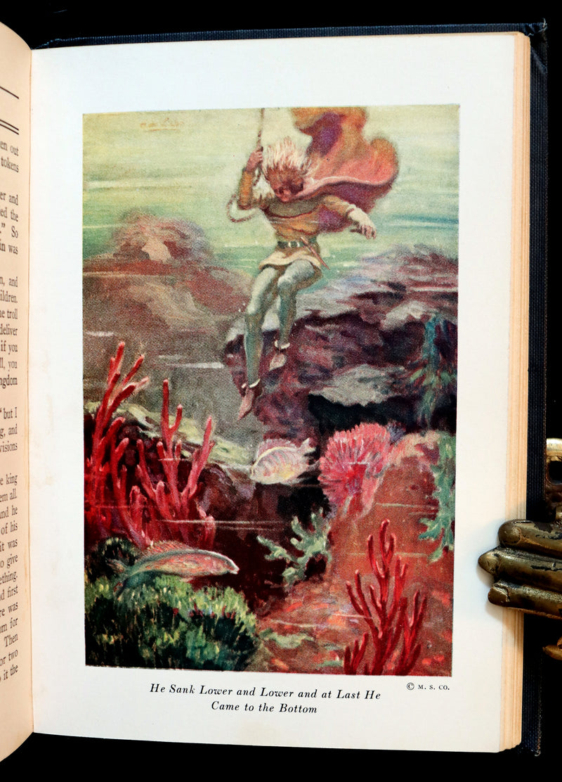 1925 Rare Edition - The RED FAIRY BOOK by Andrew Lang Illustrated by Manning de Villeneuve Lee.