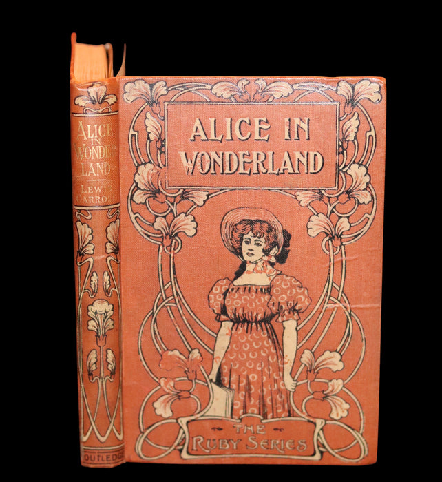 1907 Scarce Book - ALICE's Adventures in Wonderland illustrated by Thomas Maybank.