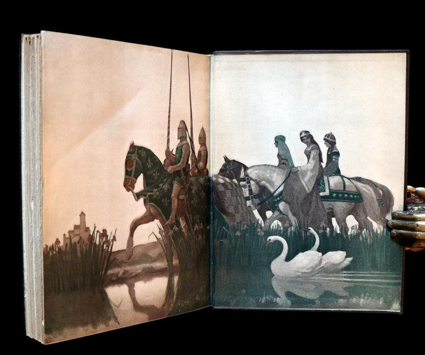 1926 Rare Book - The Boy's King Arthur and His Knights of the Round Table illustrated by N. C. Wyeth.