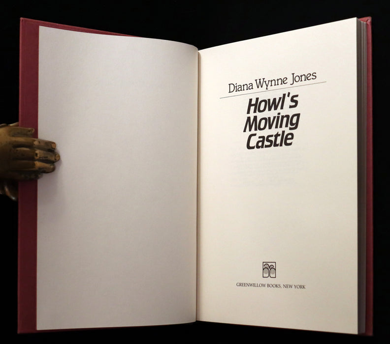 1986 Scarce First Edition - Howl's Moving Castle by Diana Wynne Jones.