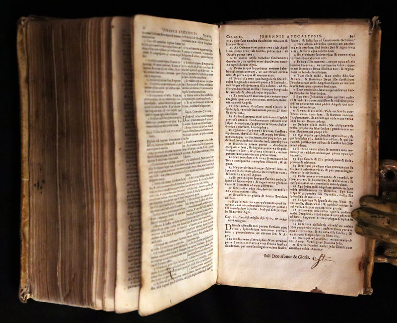1648 Rare Latin Vellum Bible - Biblia Sacra, Sive Testamentum Vetus et Testamentum Novum. Old & New Testament.