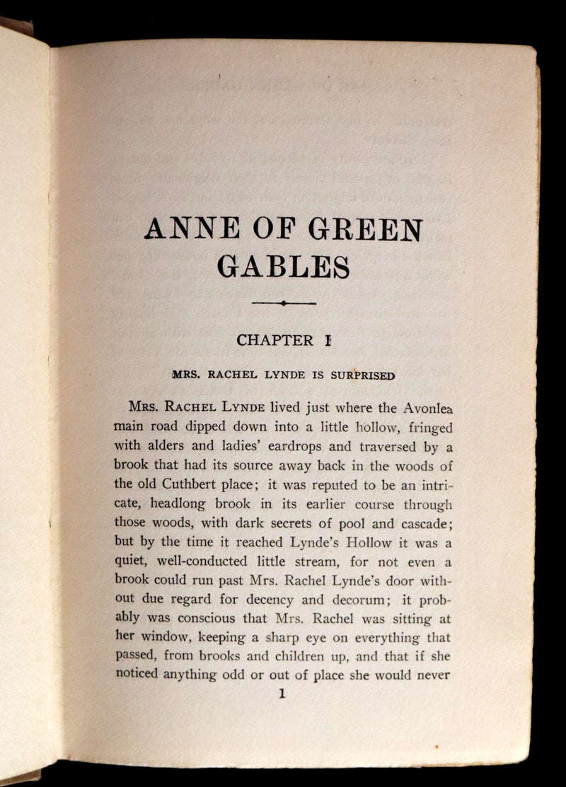 1910 Rare Early Edition - ANNE OF GREEN GABLES by Lucy Maud Montgomery. Illustrated.
