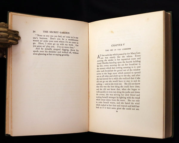 1911 Rare First Edition Book - The SECRET GARDEN by Frances Hodgson Burnett.