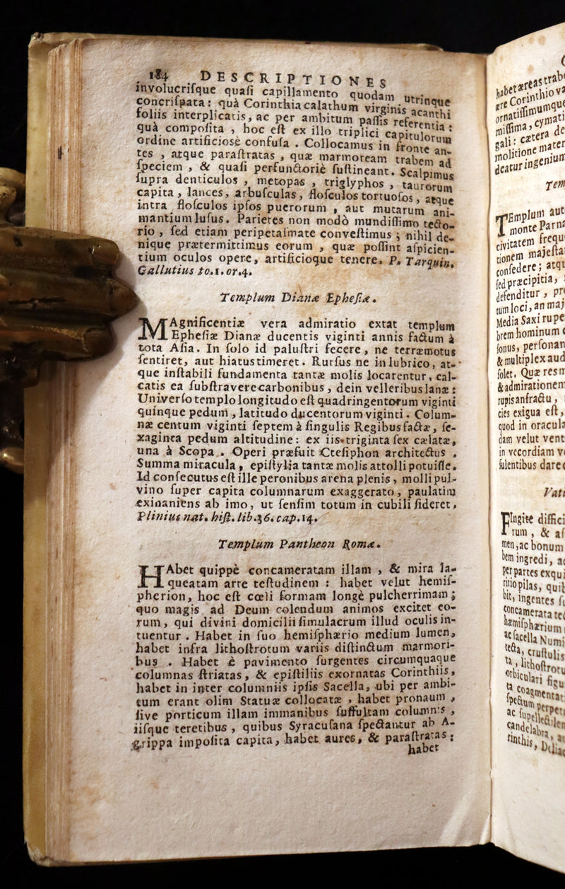 1726 Scarce Latin Vellum Book - Descriptiones Oratoriae ex probatissimis auctoribus excerptae by Gandutius Ioannes Baptista.
