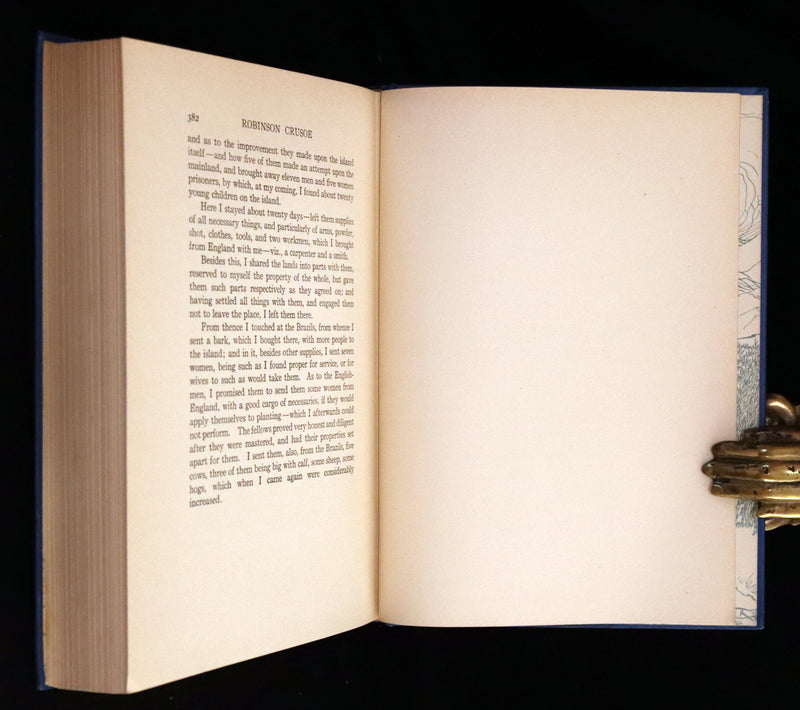 1916 Rare Book - Life and Adventures of Robinson Crusoe by Daniel Defoe. Illustrated by Milo Winter.